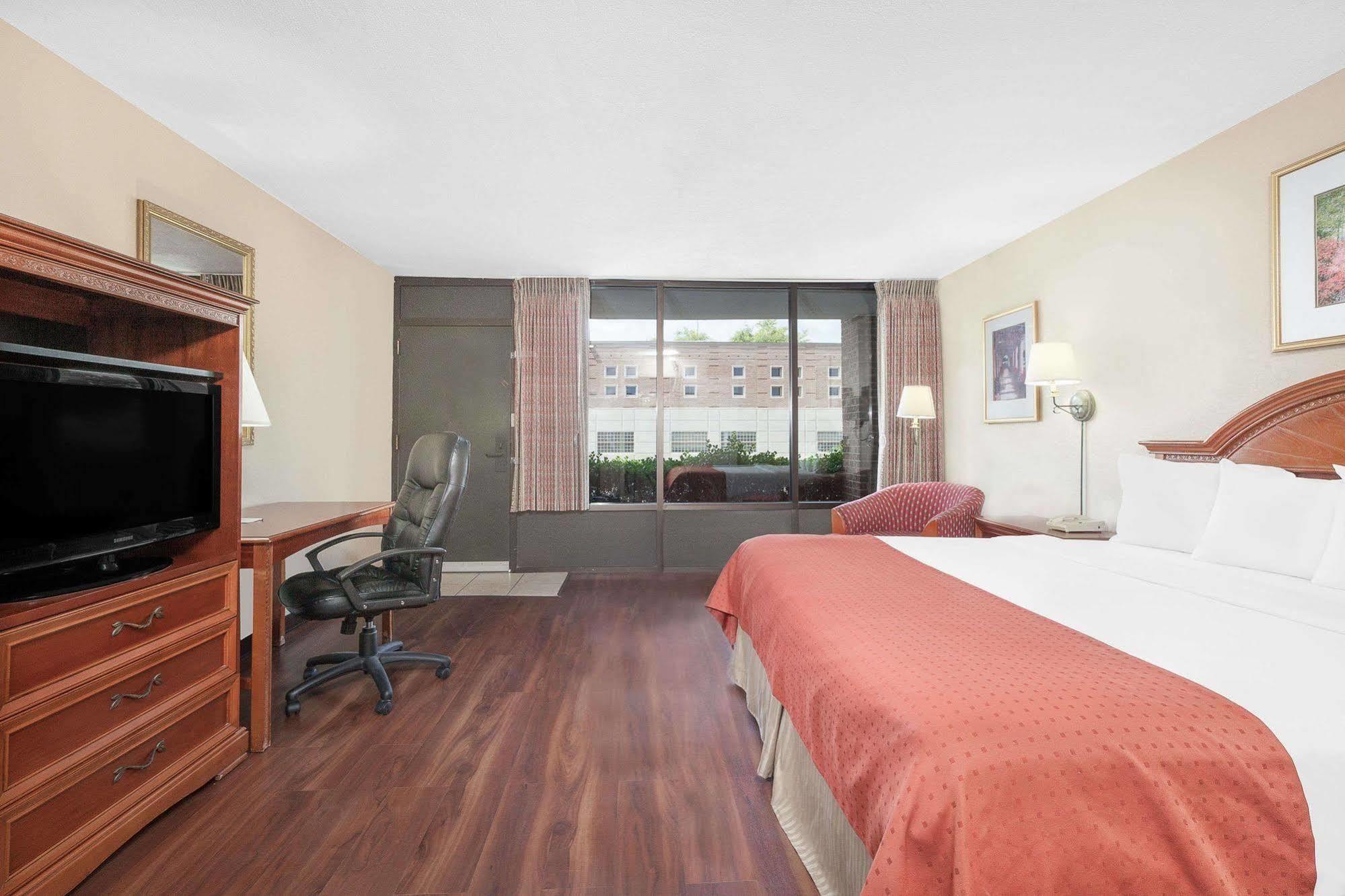 Motel Baymont By Wyndham Paris Zewnętrze zdjęcie